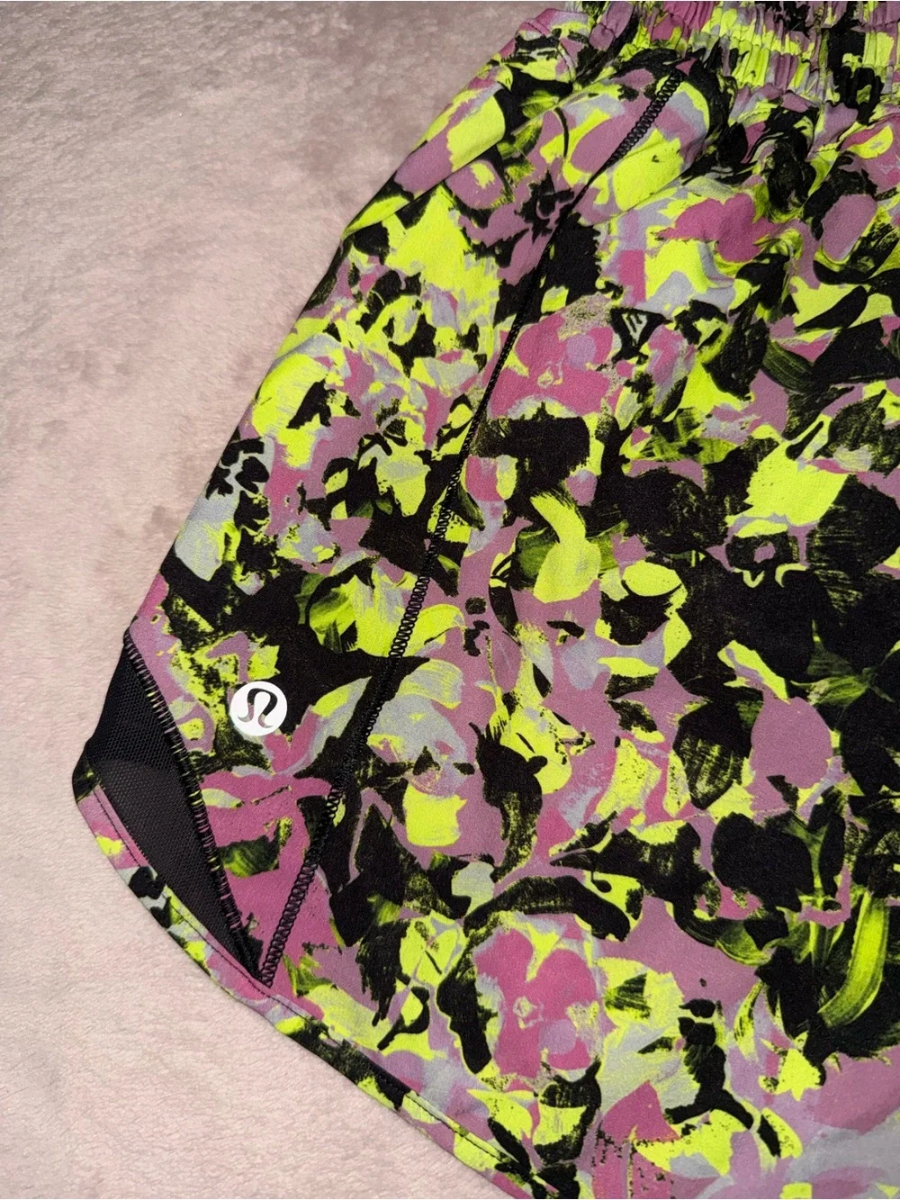 Lululemon multicolor short size 2